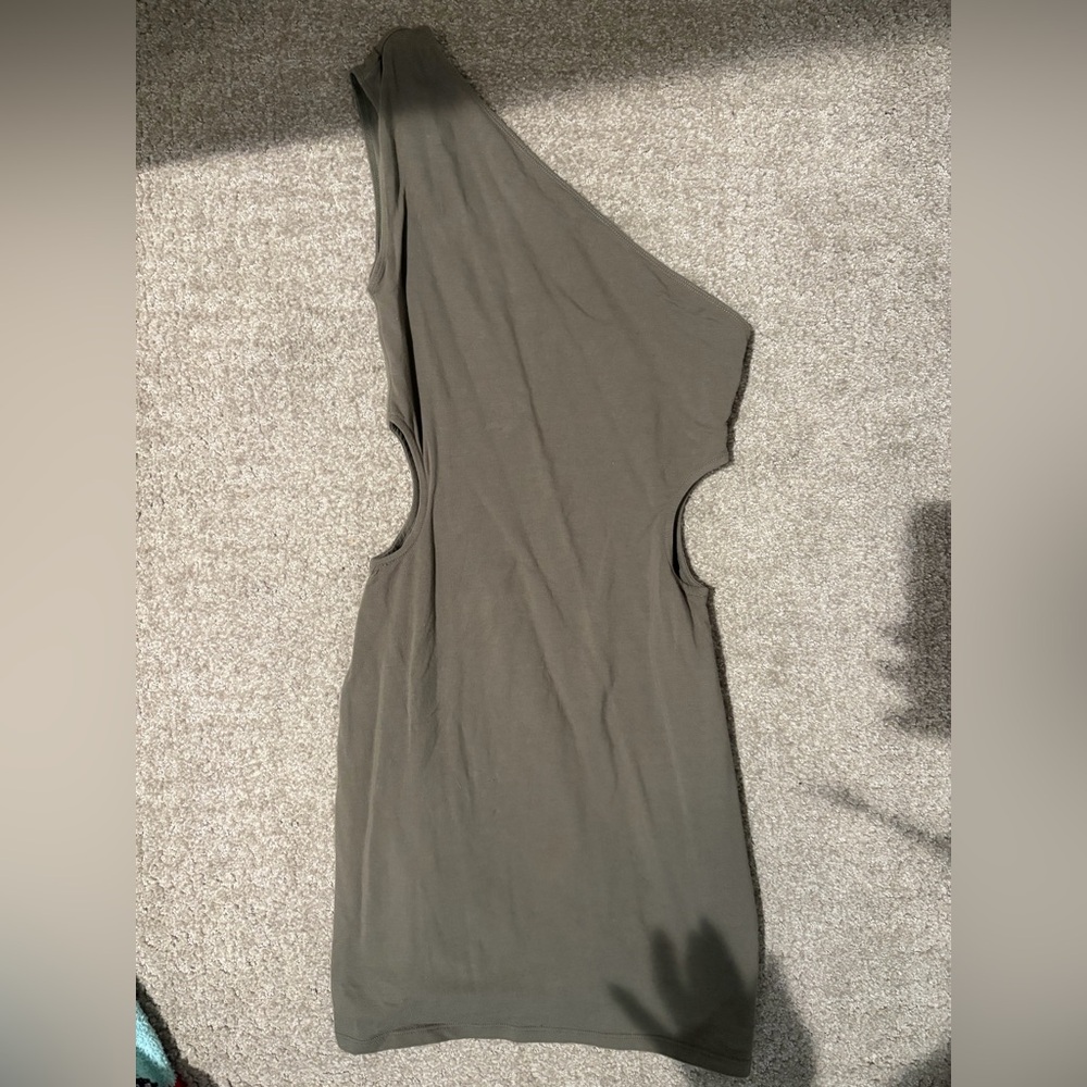 Z Supply One-Shoulder Dress in Charcoal